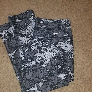 Nike cropped training leggings